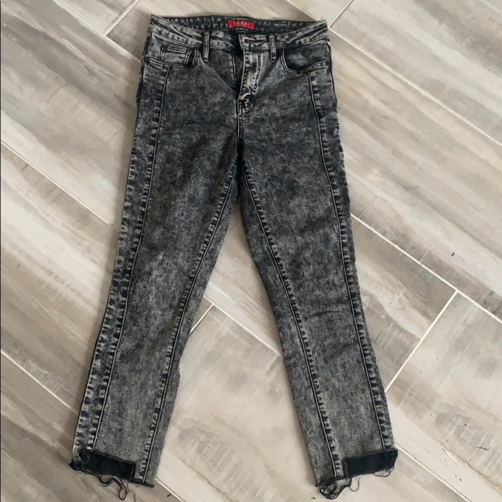 LAST CHANCE Guess Gray Wash Jeans - Picture 1 of 3